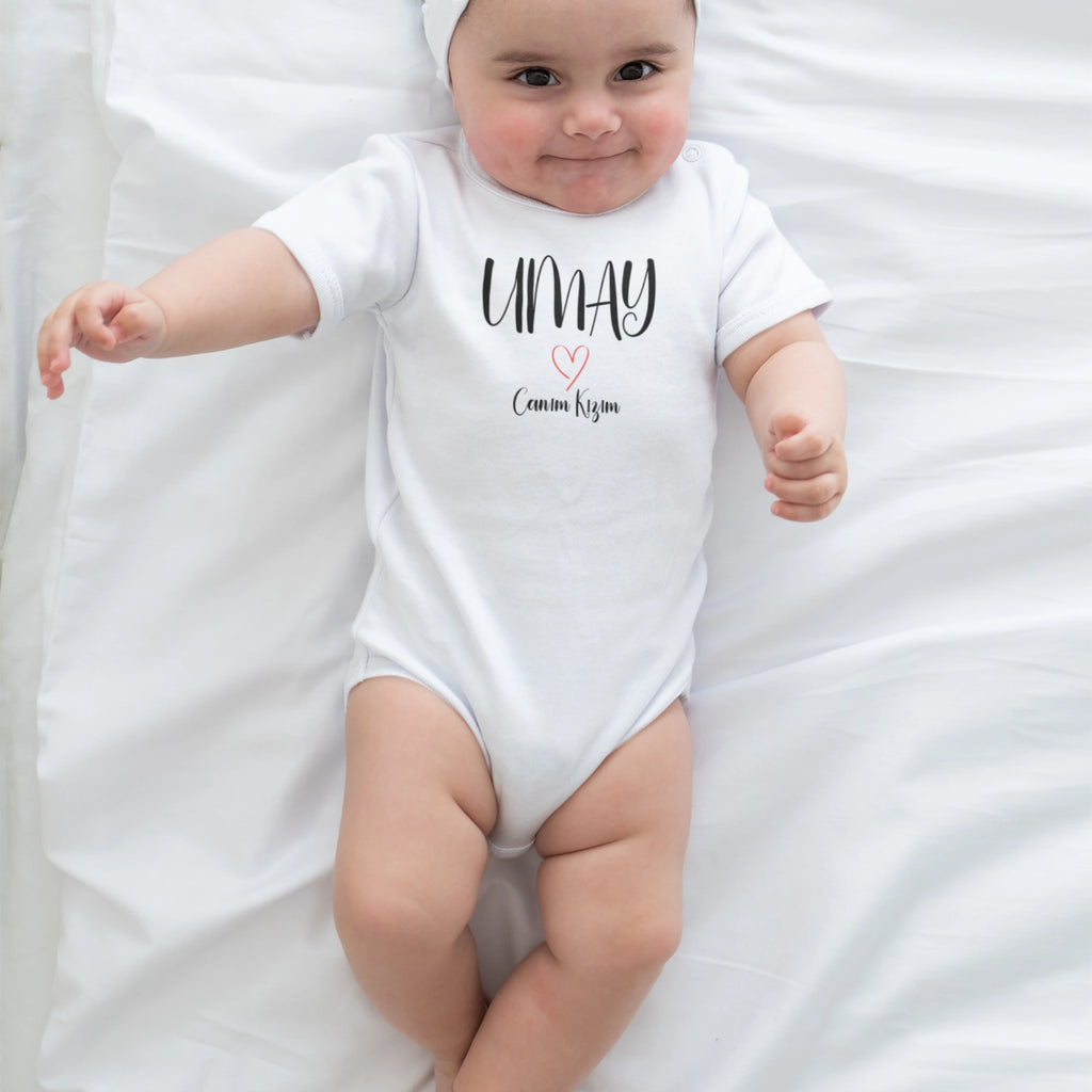 Kişisel İsim Tasarımlı Bebek Zıbını - Çıtçıtlı Baskılı Tulum