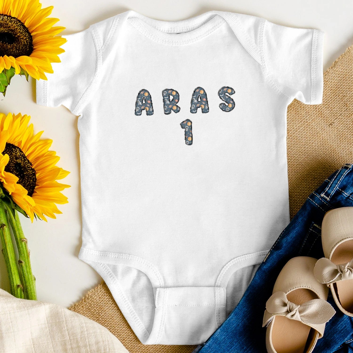 Uzay Astronot Temalı Baskılı Bebek Tulumu – İsteğe Bağlı Hediyelik İsim Baskılı Zıbın